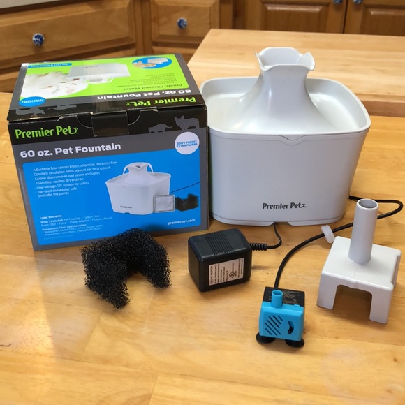 Pet Fountain 🐱 🐶 For Cats or Small Dogs ~by Premier Pets And 9 Extra Filters - Picture 4 of 8